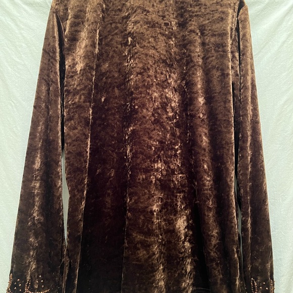 Women’s Brown Velvet Demi Large Long Sleeve Tunic w/ Embroidered Button Down Frt - Picture 6 of 7